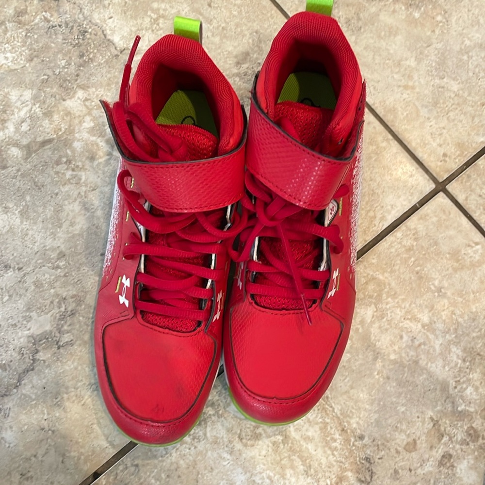 Under Armour Bryce Harper boys cleats size 4.5